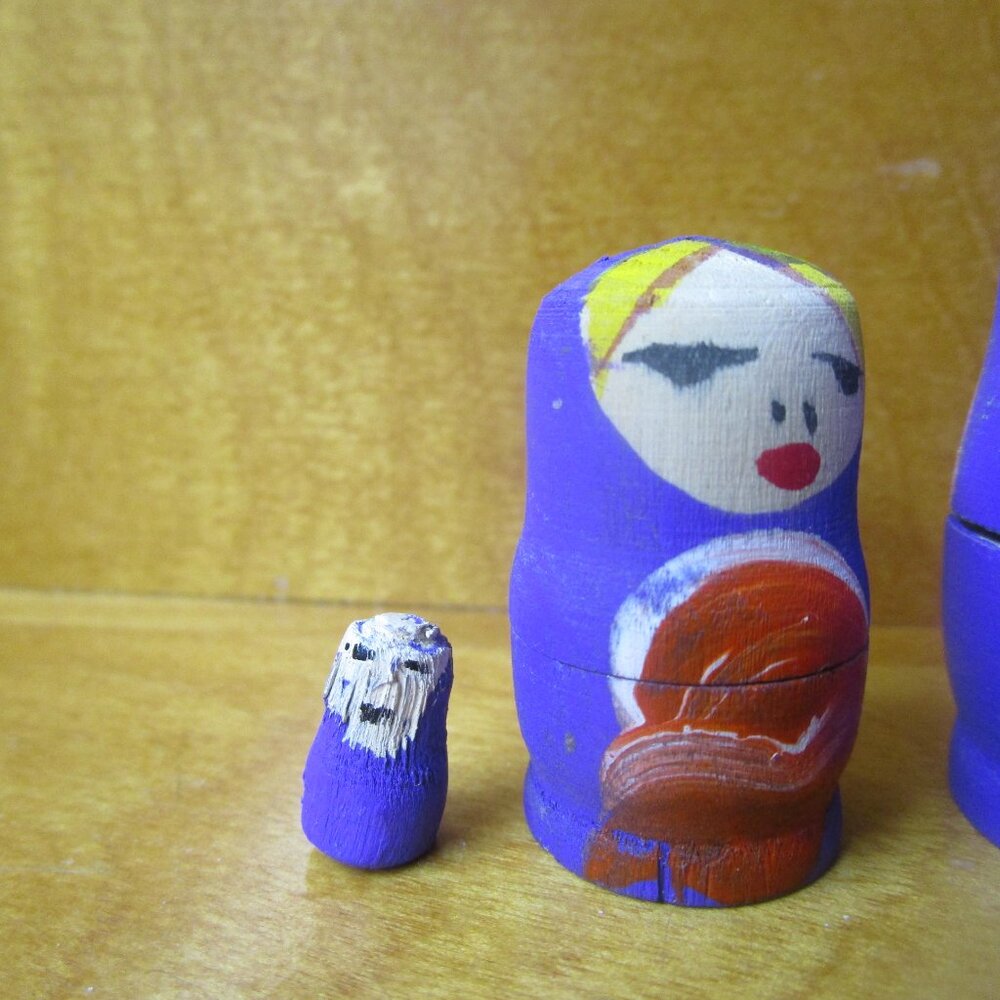 Russian nesting dolls beautiful purple hand painted red  gold crown 6 piece - Picture 8 of 11